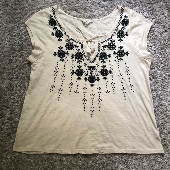 American Eagle Outfitters Tops - American eagle off white top